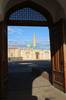 Vista del complejo Hazrati Imom desde una puerta - Taskhent