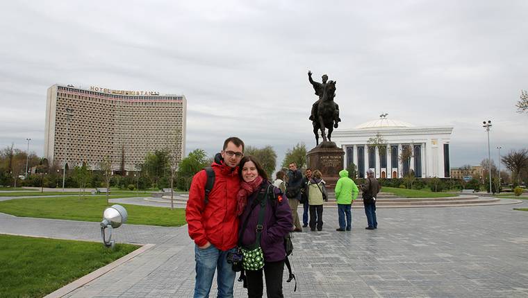 Estatua de Emir Timur en Tashkent