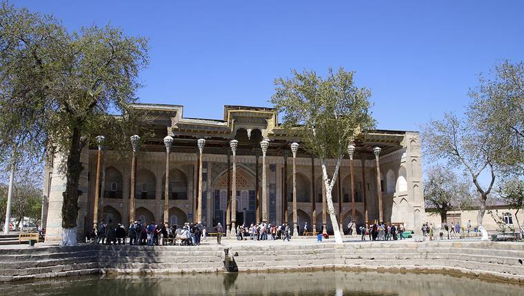 Mezquita Bolo Hauz en Bukhara