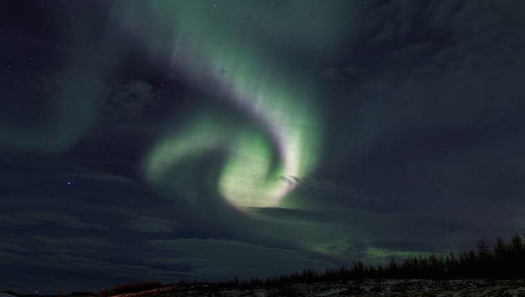 Aurora boreal en forma de espiral
