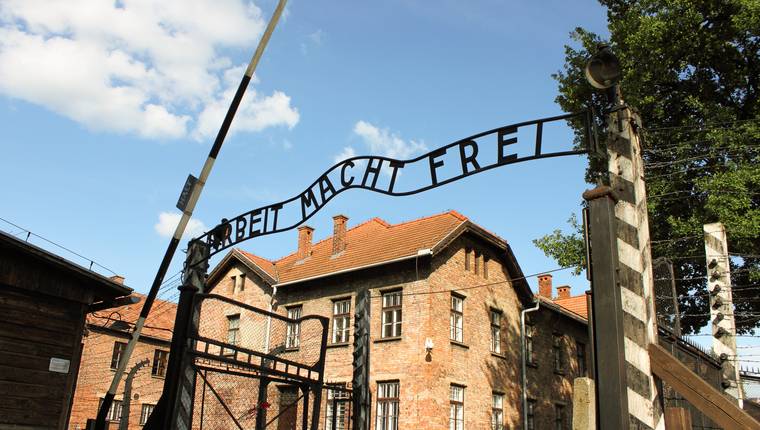 Auschwitz el trabajo os hara libres