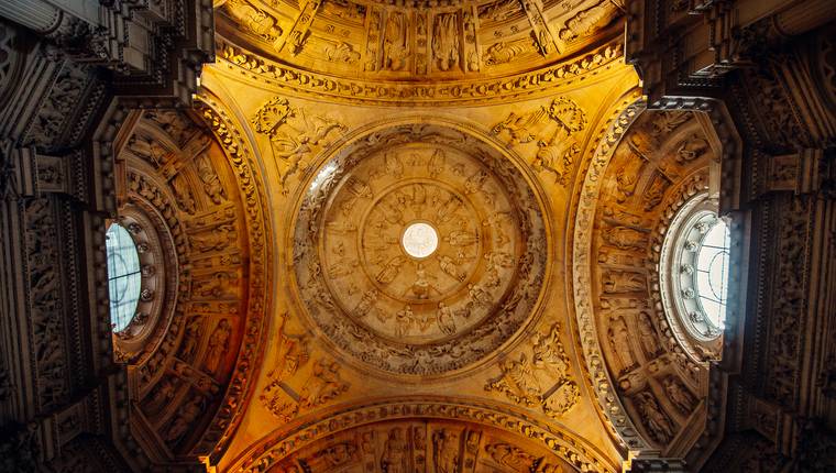 Bóveda de la Capilla Real en el interior de la Catedral de Sevilla