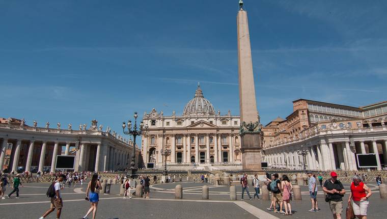 Como ver la Plaza San Pedro del Vaticano