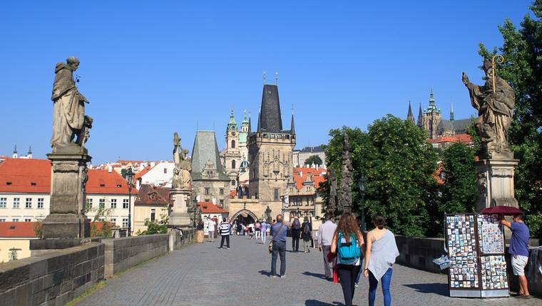 Mala Strana vista desde el puente de Carlos de Praga