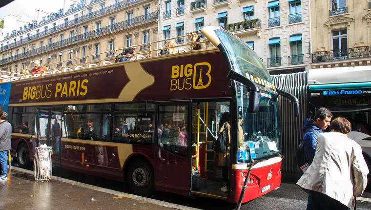 Parada principal bus turistico Paris
