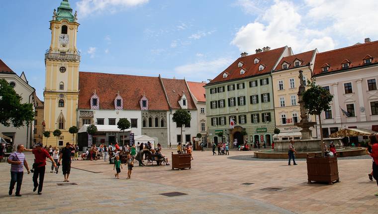 Plaza Hlavne Namastie Bratislava