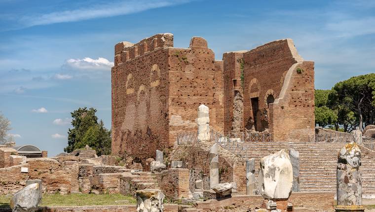 Viajar a la Ostia Antica desde Roma