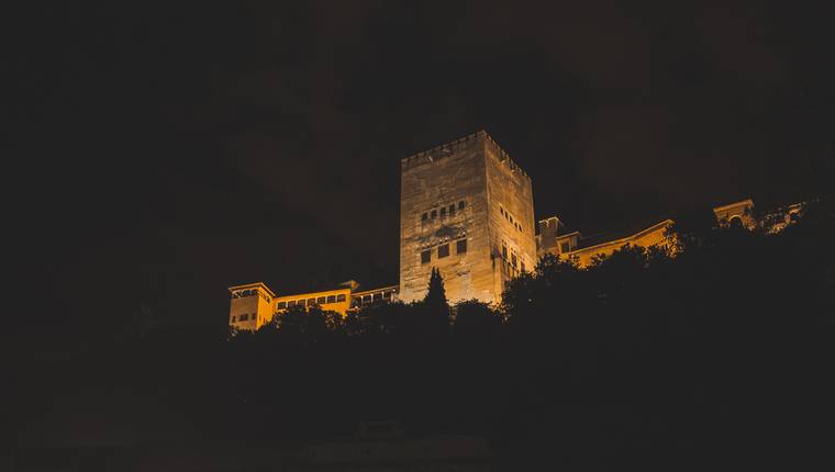 Visitar la Alhambra de noche en Granada