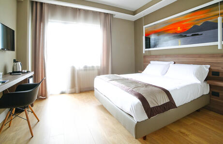 7th Floor Suite