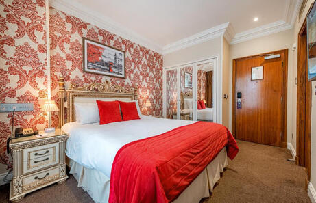Ashburn Hotel