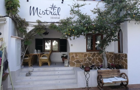 Boutique Hostal Mistral