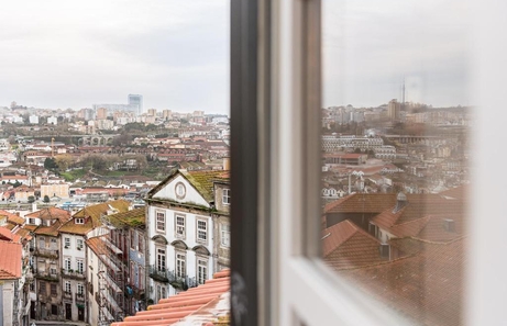 Door 65 - Historical Center Apartments