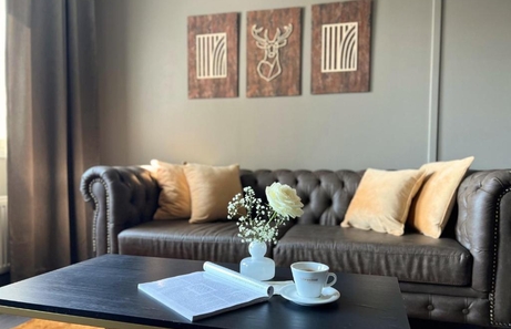 Hotel Golden Circle Suites