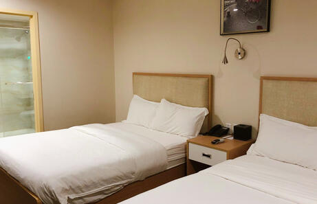 LIC Plaza Hotel