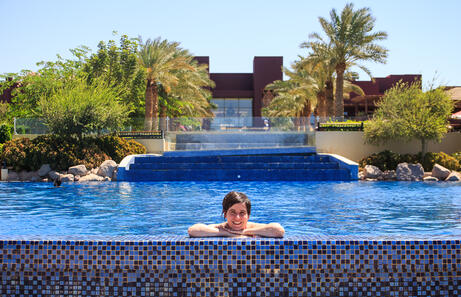 Mövenpick resort Tala Bay: relax y desconexión en Jordania
