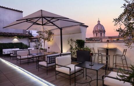 Terrace Pantheon Relais