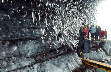 Visitar la cueva del Katla en Islandia