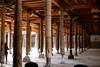 200 columnas diferentes en la mezquita de los viernes de Khiva