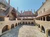 Hacer una visita al Palacio de los Duques de Braganza en Guimaraes