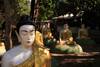 Budhas meditando en Laymyatnar
