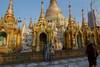 Comete el Mundo en la Shwedagon Pagoda