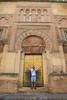 Enorme puerta de entrada a la mezquita Catedral de Cordoba
