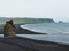 Playa de arena negra en los 10 días de ruta por Islandia