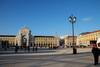 La enorma plaza do comercio en Lisboa