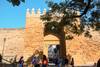 Puerta de Almodovar Cordoba en un dia