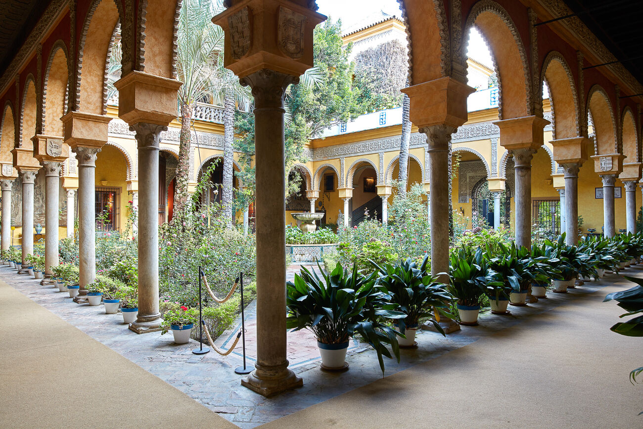 Una Visita Por El Palacio De Las Dueñas De Sevilla