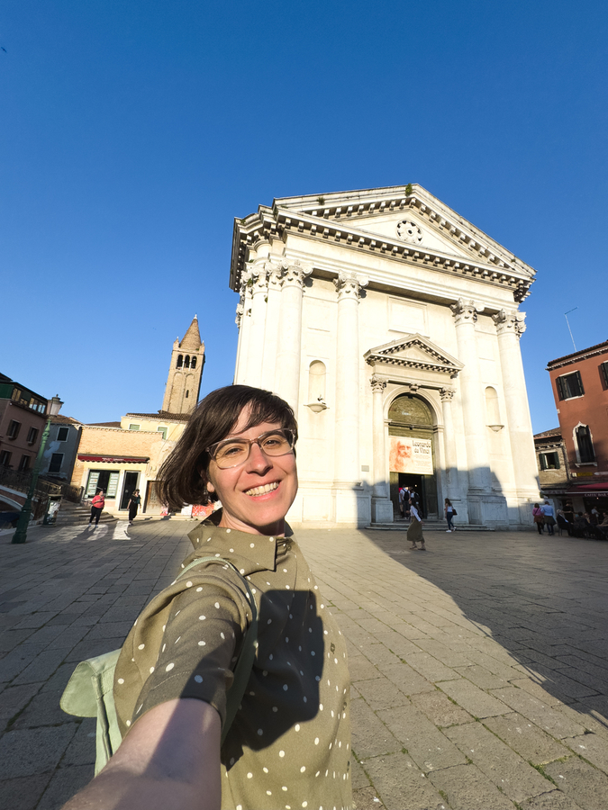 Viajar a Venecia y visitar plazas como el Campo San Barnaba