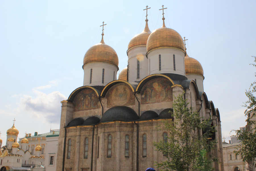 Catedral de la Asuncion en el Kremlin de Moscu Catedral de la Asuncion en el Kremlin de Moscu