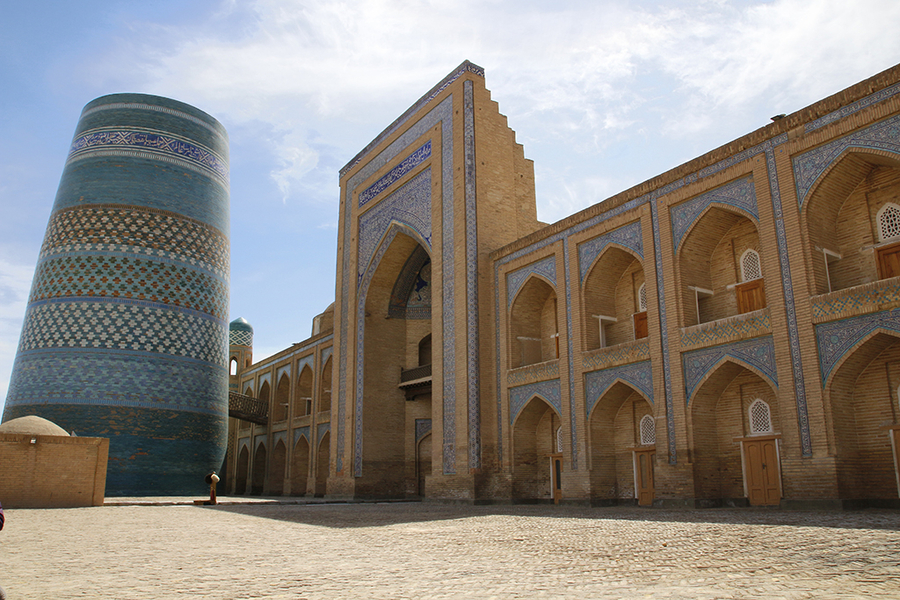 Edificios imponentes y preciosos en Khiva Edificios imponentes y preciosos en Khiva