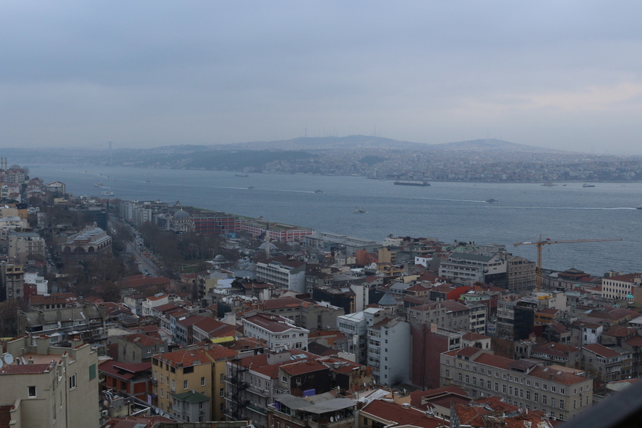 Vistas al Bosforo desde la Torre Galata en Estambul Vistas al Bosforo desde la Torre Galata en Estambul