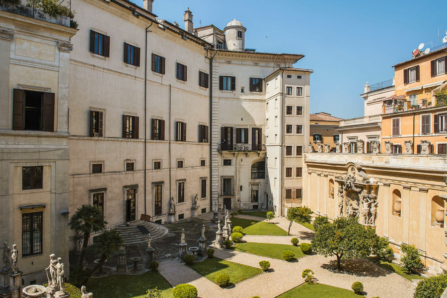 Alojarse en el Hotel Vilon