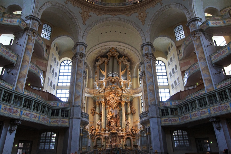 Altar de la Frauenkirche turismo Dresde Alemania Altar de la Frauenkirche turismo Dresde Alemania
