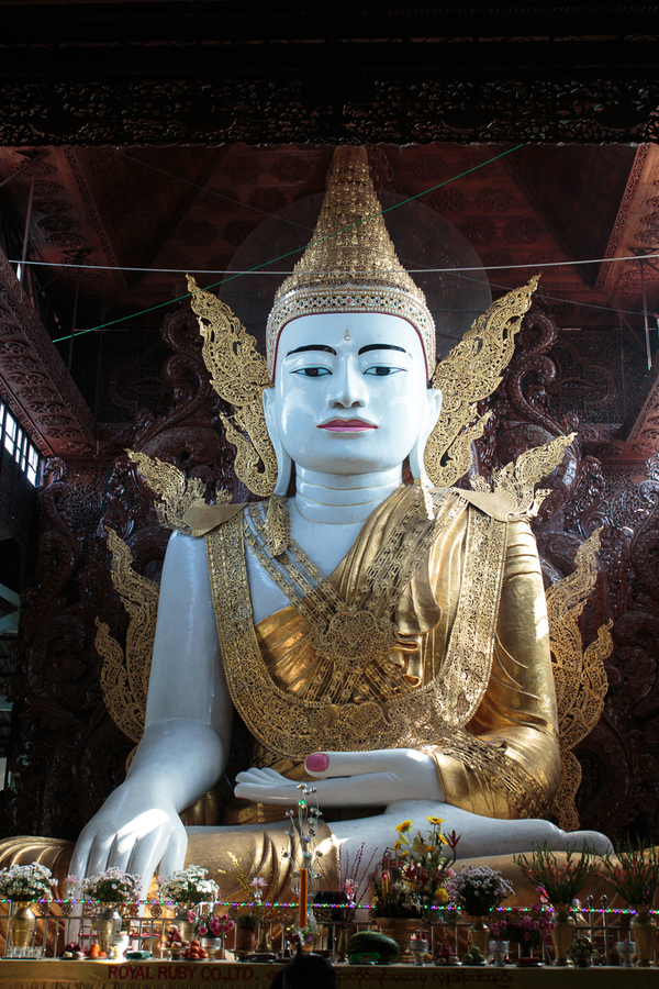 Buda en Ngahtatgyi Paya