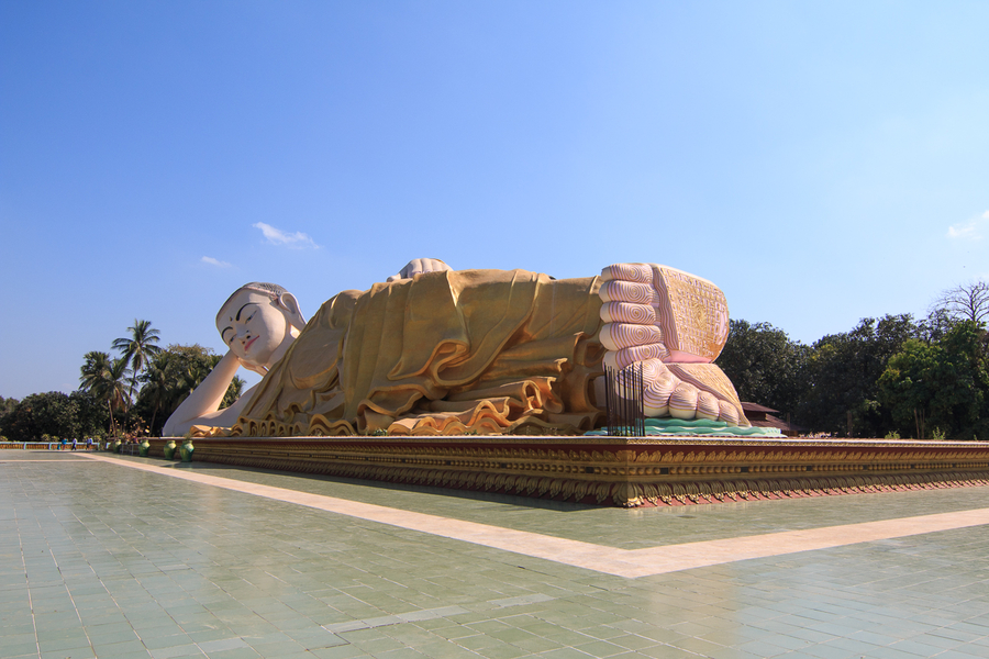 Buda gigante Myathalyaung