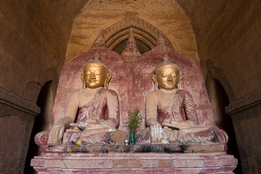 Budhas en Dhammayangyi Paya