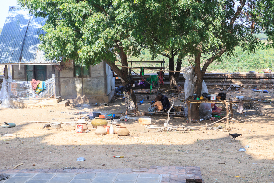 Casa junto a templo en Bagan Casa junto a templo en Bagan