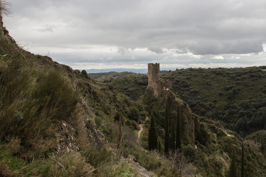 Castillo de Cabaret en Lastours Castillo de Cabaret en Lastours