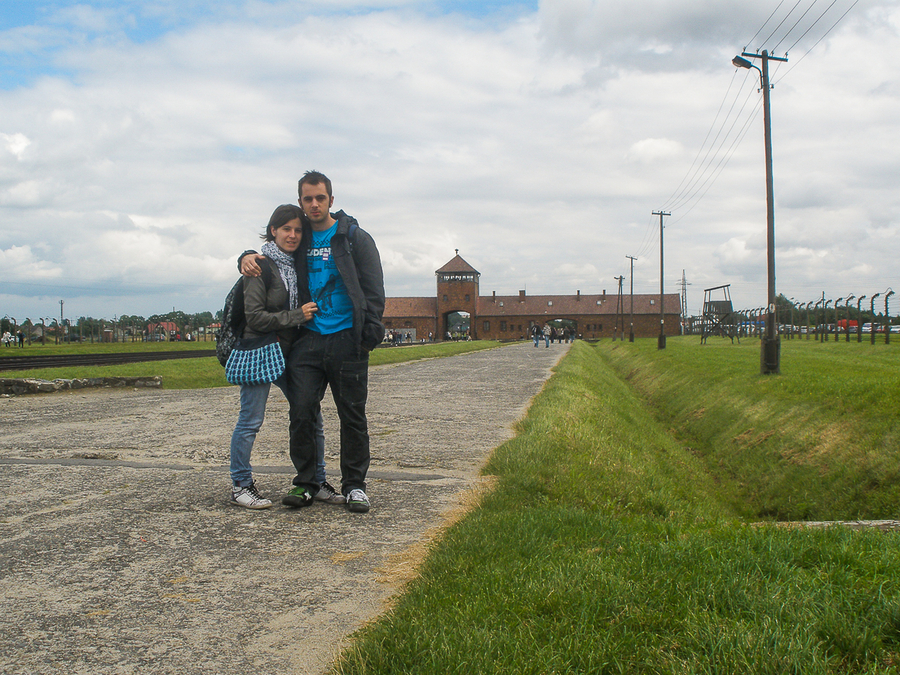 Comete el Mundo en Auschwitz Birkenau