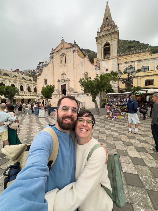 Comete el Mundo en Taormina