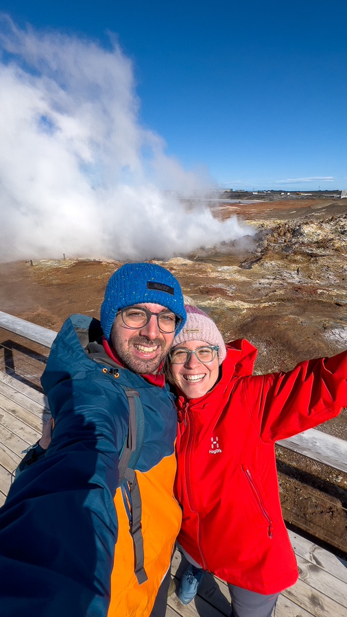 Cometeelmundo en las fumarolas de Gunnuhver en Islandia