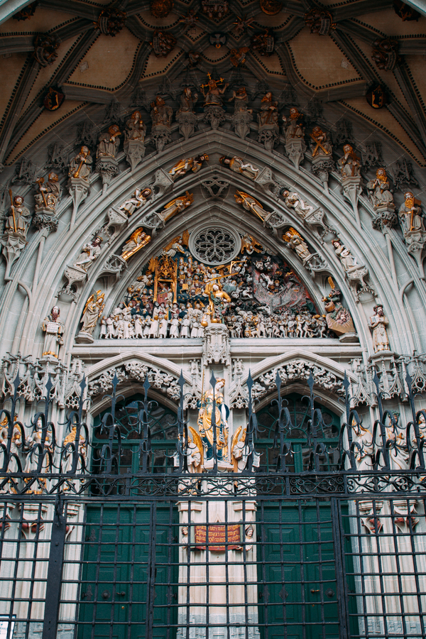 Entrada a la Catedral de Berna