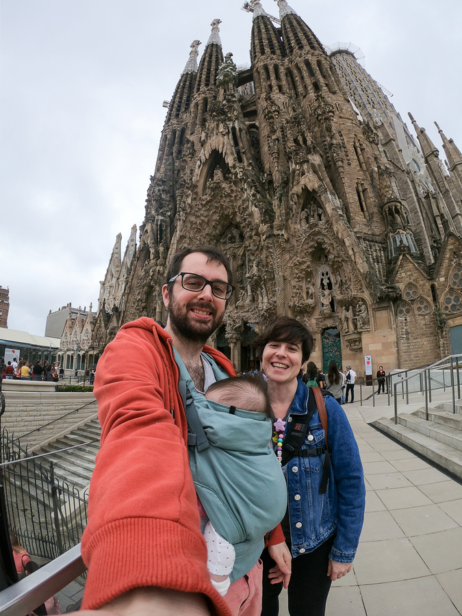 Entrada a la Sagrada Familia Entrada a la Sagrada Familia