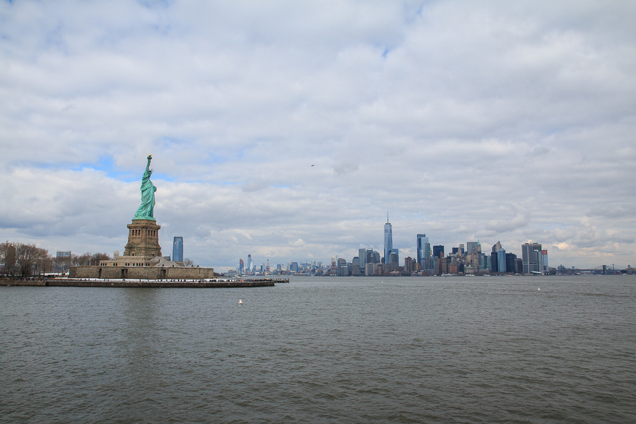 Estatua de la libertad y Manhattan Estatua de la libertad y Manhattan