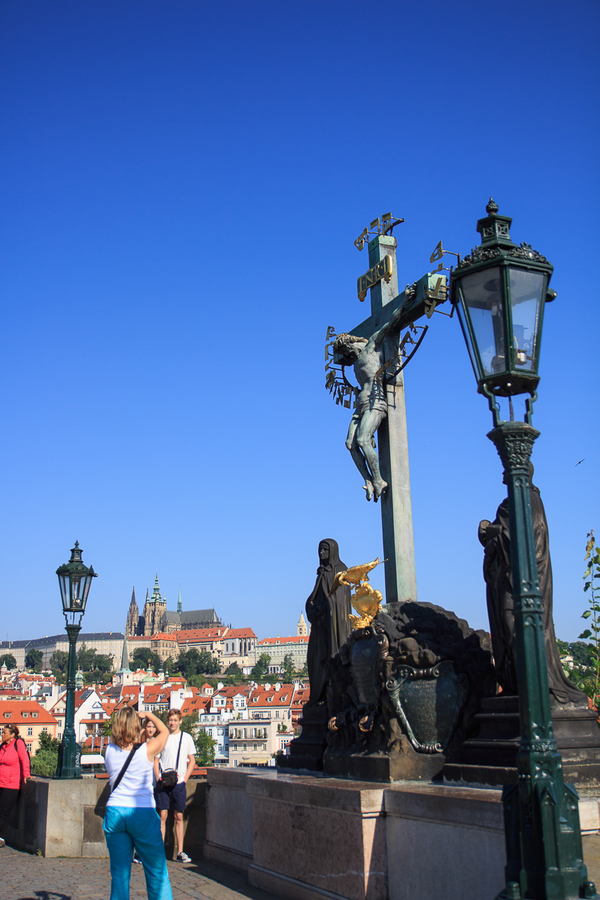 Estatua del calvario en el puente de Praga Estatua del calvario en el puente de Praga