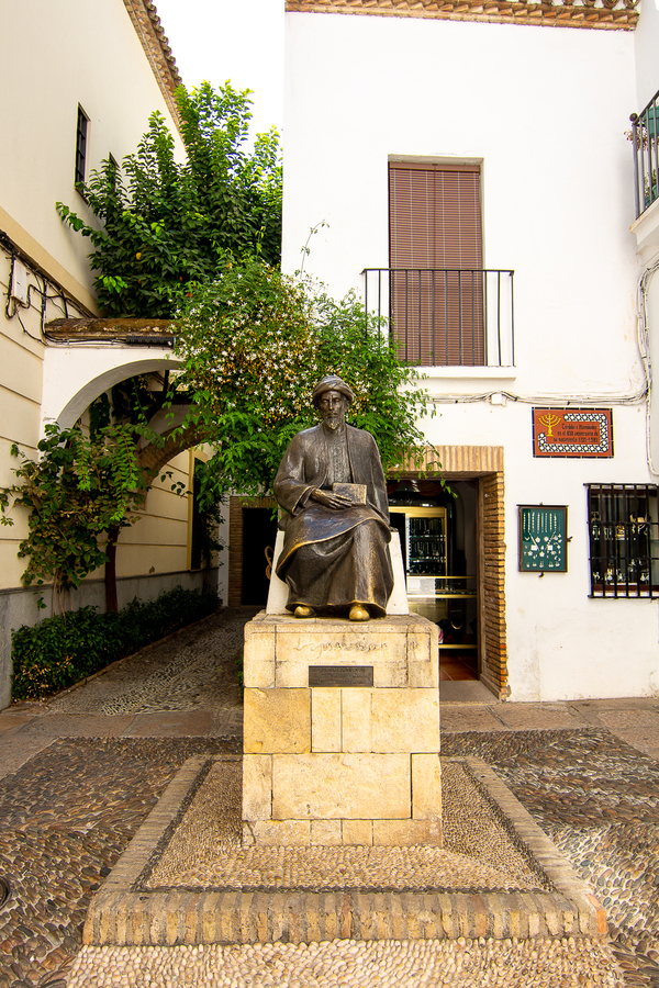 Estatua Maimónides Córdoba