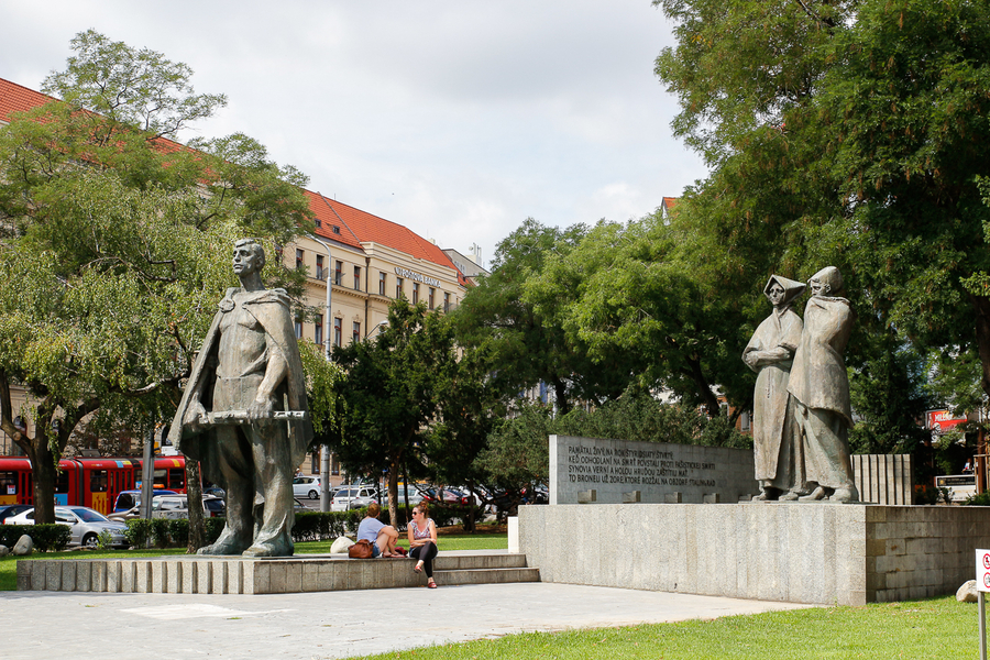 Estatuas epoca comunista Bratislava Estatuas epoca comunista Bratislava